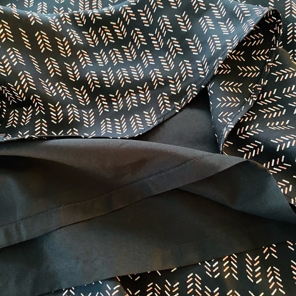 Ann Taylor LOFT Women's Size 8 Black With Pattern Lined Flowy Ruffle Skirt - Picture 7 of 8